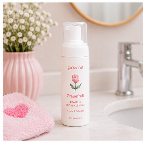 Giovane Gentle & Balanced Foaming Grapefruit Facial Cleanser & Wash